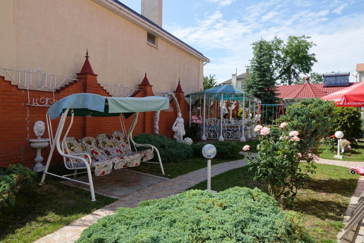 White House Apartments Odesa Exterior photo
