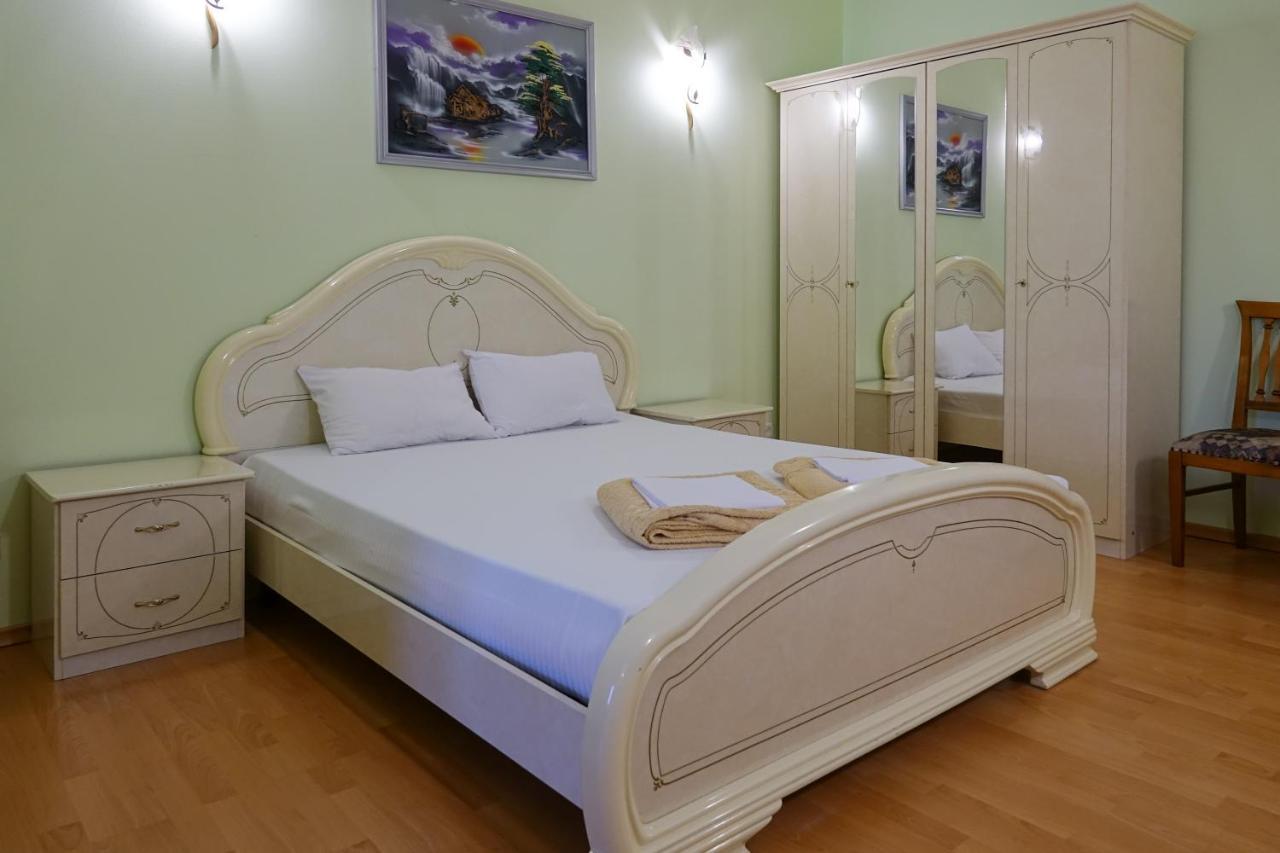 White House Apartments Odesa Exterior photo