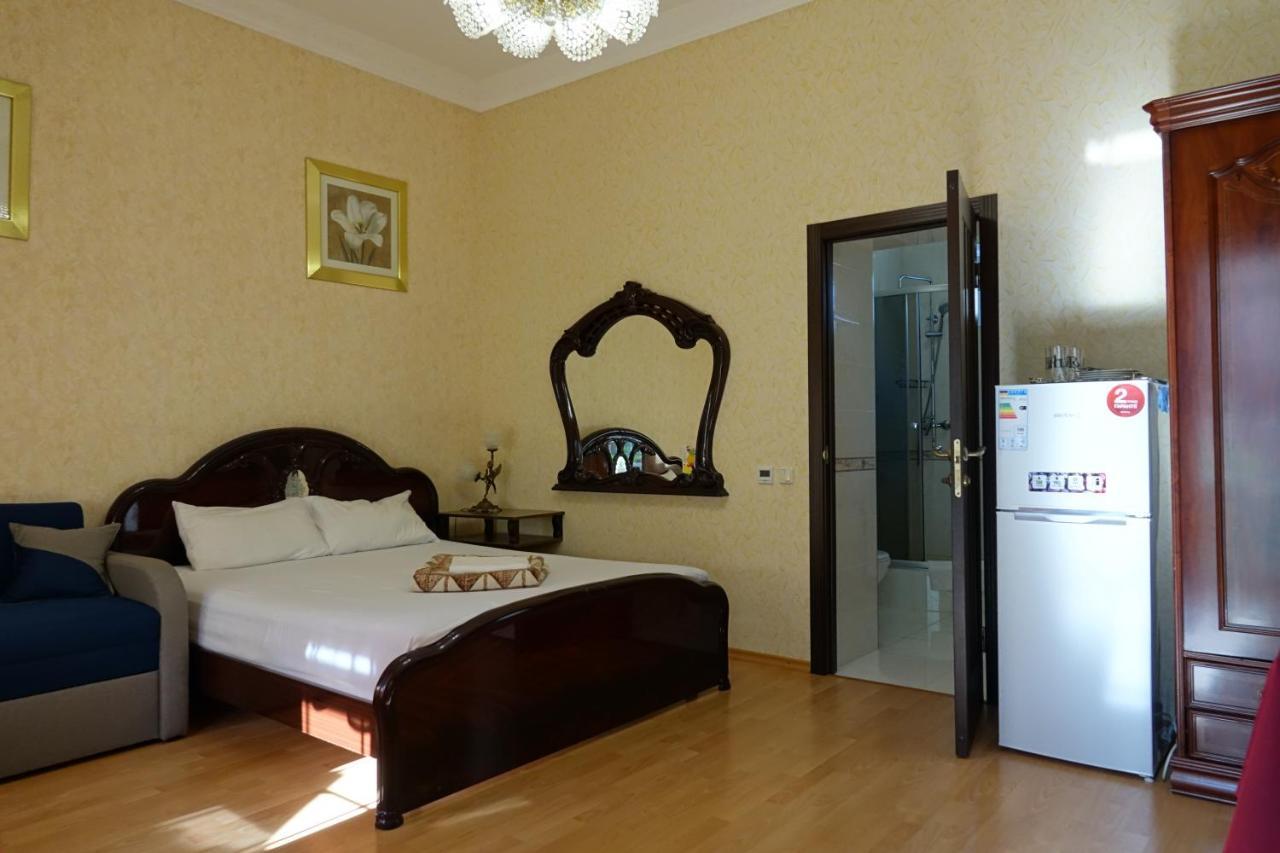 White House Apartments Odesa Exterior photo